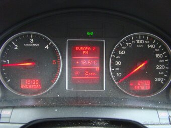 Audi A4 2.5TDi V6 - 16