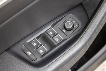 Volkswagen Passat Variant 2.0 TDI BMT Highline DSG.. - 16