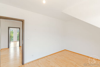 Prodej rodinného domu 5+kk, Číčovice, Praha-západ - 16