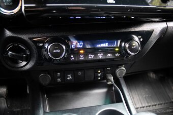 Toyota Hilux Double Cab - 16