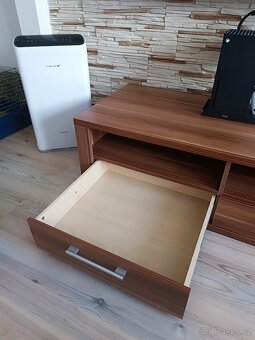 Volně stojící nábytek do obývacího pokoje - 16