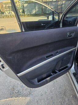 TOYOTA COROLLA VERSO 2.2 130KW - 16