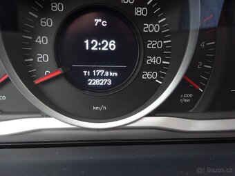 Volvo V60 2.0 D3 r.v.2016 (110 kw) servisní knížka - 16