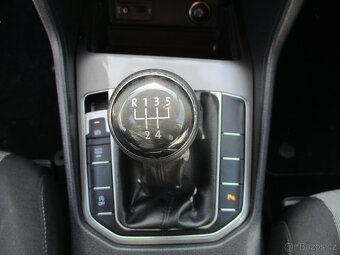 VW GOLF SPORTSVAN 1,2TSi 63kw 06/2016 bez koroze - 16