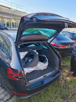 Škoda Superb sportline iV TSI 160kw/tažné/Canton/Matrix/DCC - 16