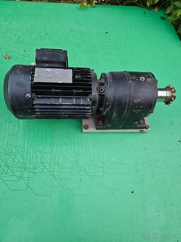 Motorek na gril na 380V /220V - 16