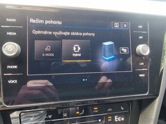 Prodám Volkswagen Arteon 1.4 TSI eHybrid 218k R-Line DSG - 16