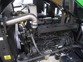 Traktor YTO MF504C 4x4 3.2D + Příslušentství - 16