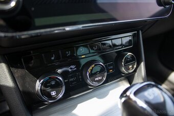 Škoda Superb Combi 2.0 TDI SCR Ambition DSG - 16