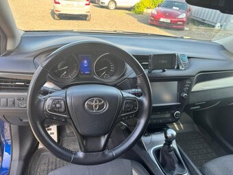 Toyota Avensis - 16