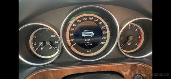 Mercedes E 250cdi Bluetec - 16