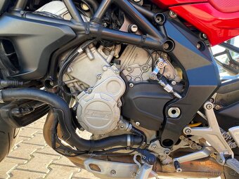 MV AGUSTA BRUTALE 675 - 16