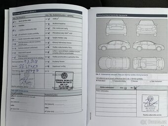 VW GOLF SPORTSVAN 1,6 TDI -- MÁLO KM -- PŮVOD ČR - 16