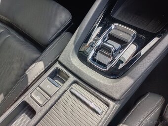 Škoda Octavia 4 iV Combi 1.4TSI 150kW 60tkm Matrix Virtu HUD - 16