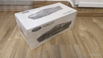 Model Ford GT 2004 1:18 Autoart ( 73025 ) - 16