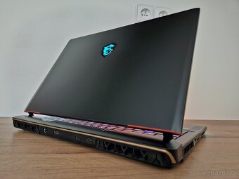 4K 16" UHD_MSI RAIDER GE68HX_i9-13950HX_32GB_RTX 4070 8GB - 16