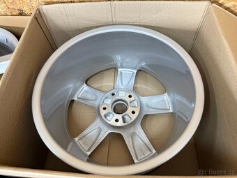 ORIGINÁL ALU KOLA AUDI Q7 4L 4L0601025H 5x130 ET60 9Jx20H2 - 16