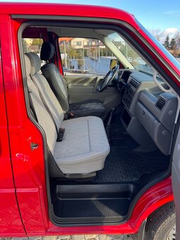 VW Transporter 2.5 TDi 75 kW - 16