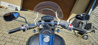 Suzuki Intruder M 1800 R - 16