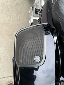 Harley-Davidson FLHXSE CVO Screamin Eagle - 16