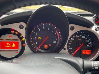 Nissan 370Z - 16