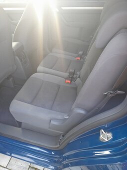 Volkswagen Touran - 16