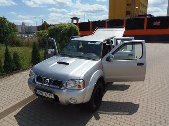 Nissan Navara 2.5 TD 4x4 nová STK tažné 3t - 16