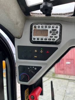 JCB 225 T4 robot - 16