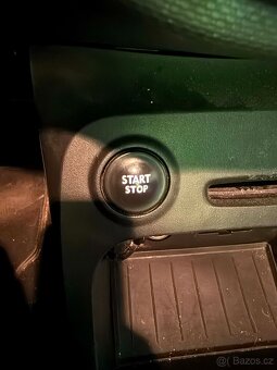 Renault Captur Hatchback  0,9 66kW 2015 naj.:114000 - 16