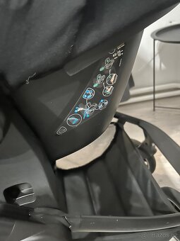 Prodám kočárek značky MOON - 16