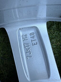 Škoda Superb 3 - 215/55 R17 - LETNí SADA - 16