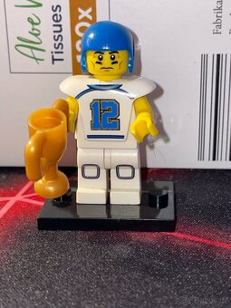 Lego postavičky nebo součástky - 16