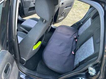Ford Fiesta - 16