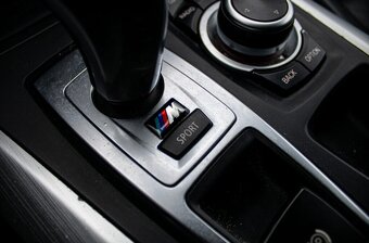 BMW X5 xDrive40d PO ROZVODOCH - 16