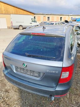 Škoda Superb 2 2.0 103kw CFF rv 2011 kombi - 16