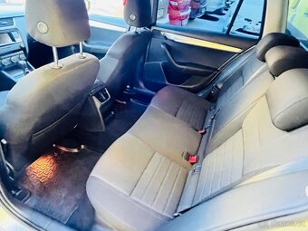 ŠKODA OCTAVIA 1.6 Tdi COMBI DSG STYLE PUVOD ČR - 16
