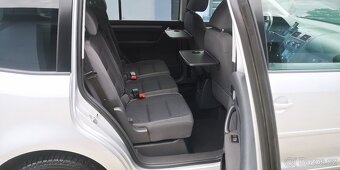 Volkswagen Touran II 1,6 TDI - 77kw. PĚKNÝ STAV - PO SERVISU - 16