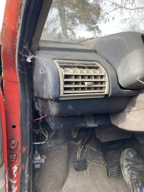Prodám veškeré náhradní díly z Peugeot 205 - 16