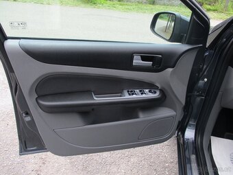 FORD FOCUS 1.6 TDCi Kombi - tažné zařízení - 16