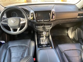 REXTON, SSANG YONG 4x4 rok výroby 2020 automat 2,2 diesel - 16