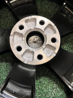 5x112 R17 originál alu disky Škoda Kodiaq - 16