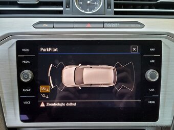 Volkswagen Passat, 2,0 TDi 4motion SERV.KNÍŽKA - 16