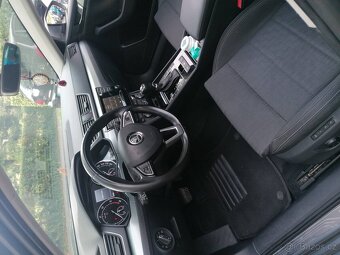 ŠKODA SUPERB 2,0TDi 110kw DSG GPS Panorama Xenon 2016 - 16