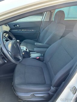 Peugeot 5008 1,6 eHDi, r.v. 2014,7 míst, AUTOMAT, tažné zař. - 16