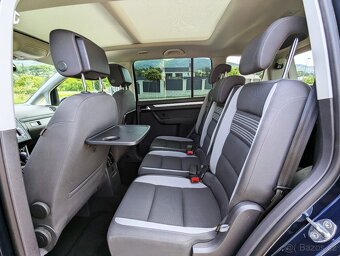 VW Touran 1.4TSi 103kw, DSG, Panorama, 7 míst, 1. Majitel - 16