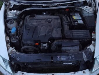 Skoda Octavia Combi 2,0 TDI RS havarovana, pojizdna - 16