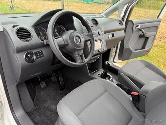 VW Caddy MAXI 1.6tdi 2012 RAMPA - plošina pro ZTP tažné - 16