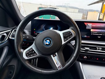 BMW i4 eDrive40 GC M-Paket ACC 8/2022 70500 km DPH - 16