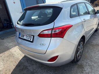 Hyundai i30 1.6CRDi 81kw 2016 pojizdne 188TKM - 16