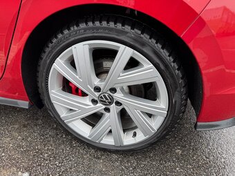 VW Golf VIII GTI - 16